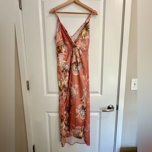 Hope & Ivy Split Front Floral Dress